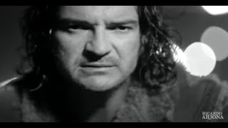 Ricardo Arjona  Mojado feat Intocable Video Oficial [upl. by Sirret]